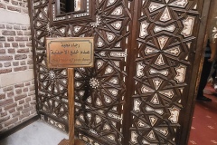 "nie sciągać butów" w kościele w Kairze