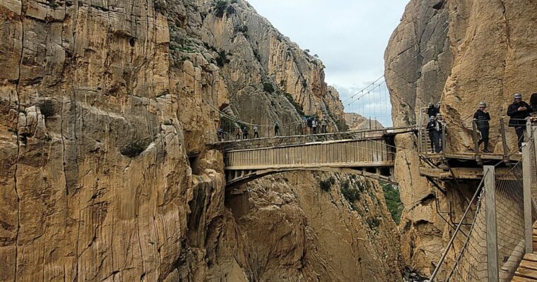 Caminito del Rey– zawieszona nad przepaścią legendarna droga Andaluzji